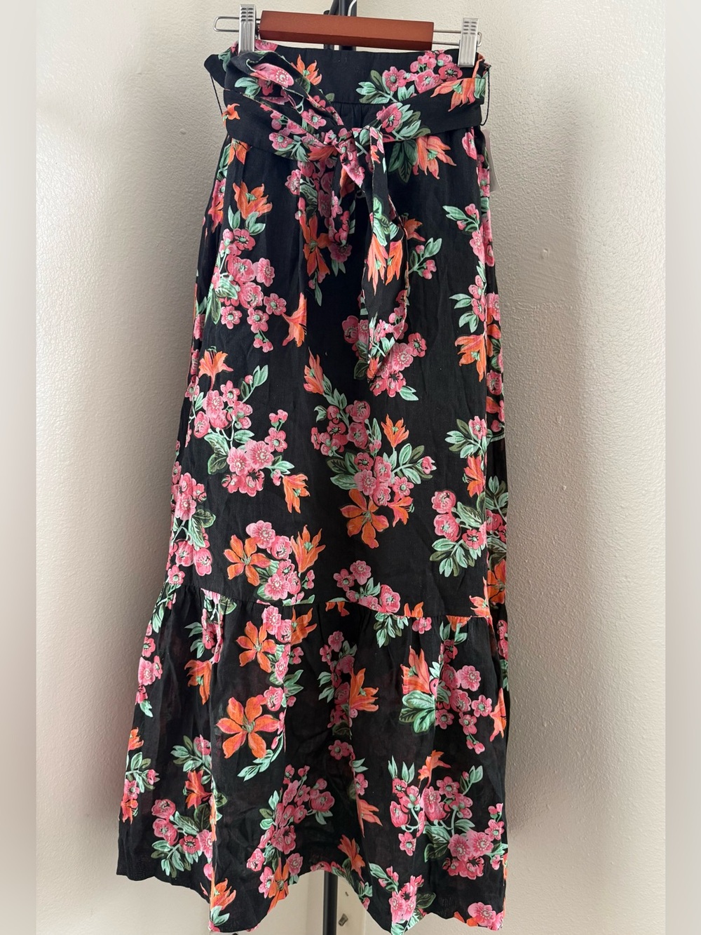 Ann Taylor Petite Floral Tiered Maxi Skirt Size 4P Belted Black Pink